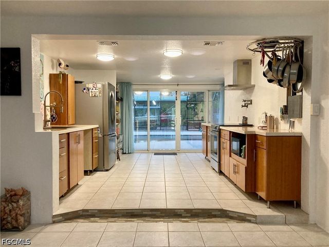 232 DARST AVE, Punta Gorda, FL 33950