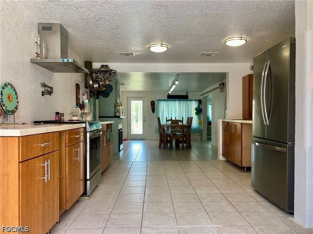 232 DARST AVE, Punta Gorda, FL 33950