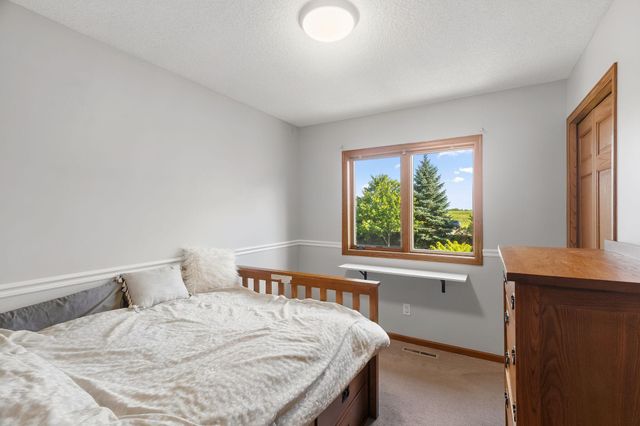 4240 159th Court W, Rosemount, MN 55068
