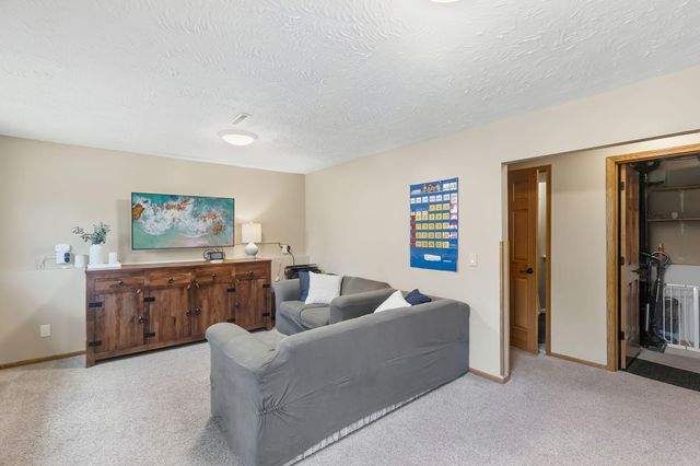 4240 159th Court W, Rosemount, MN 55068