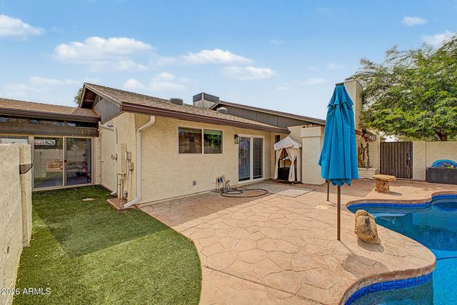 8711 E LATHAM Street, Scottsdale, AZ 85257