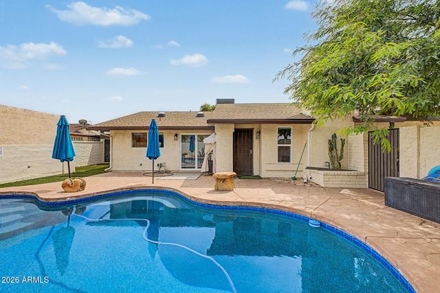 8711 E LATHAM Street, Scottsdale, AZ 85257