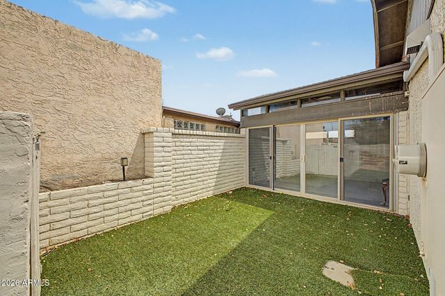 8711 E LATHAM Street, Scottsdale, AZ 85257