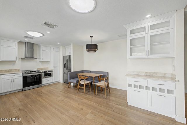 8711 E LATHAM Street, Scottsdale, AZ 85257