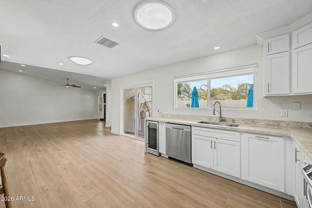 8711 E LATHAM Street, Scottsdale, AZ 85257
