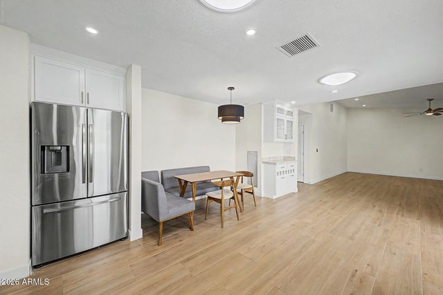 8711 E LATHAM Street, Scottsdale, AZ 85257