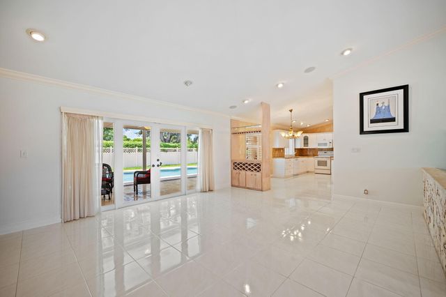 10801 NW 7th Street, Coral Springs, FL 33071