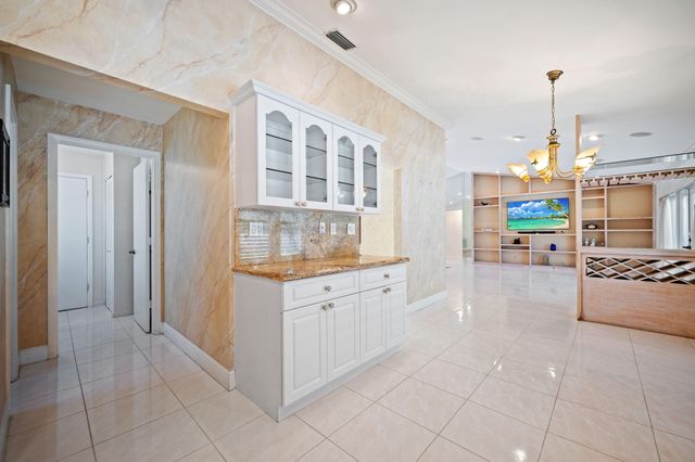 10801 NW 7th Street, Coral Springs, FL 33071