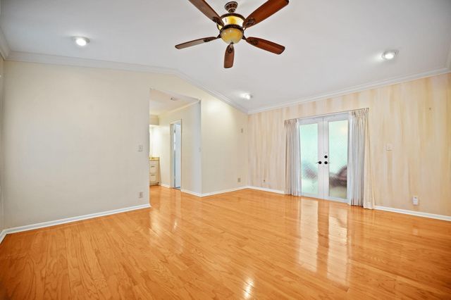 10801 NW 7th Street, Coral Springs, FL 33071