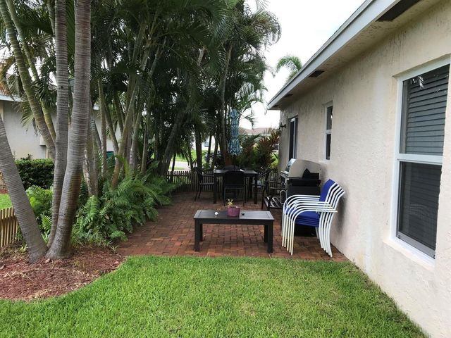 2122 E RIDGE Circle E, Boynton Beach, FL 33435