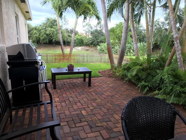 2122 E RIDGE Circle E, Boynton Beach, FL 33435