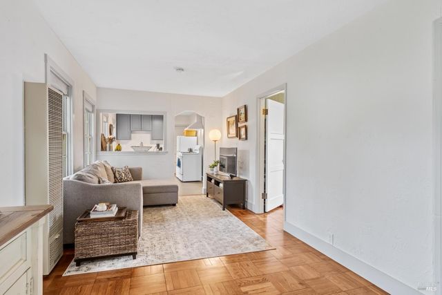 765 Center St, Sonoma, CA 95476