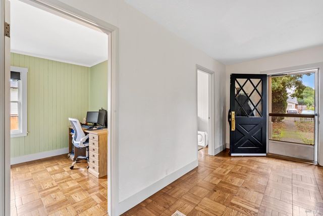 765 Center St, Sonoma, CA 95476