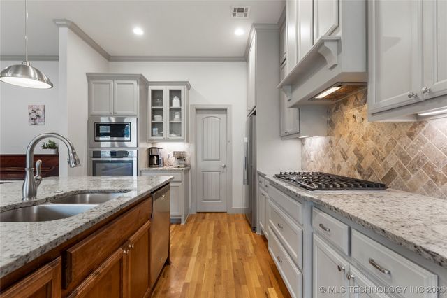 13019 S 5th Place, Jenks, OK 74037