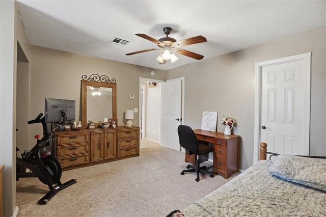 319 E Cedar Drive, Tuttle, OK 73089