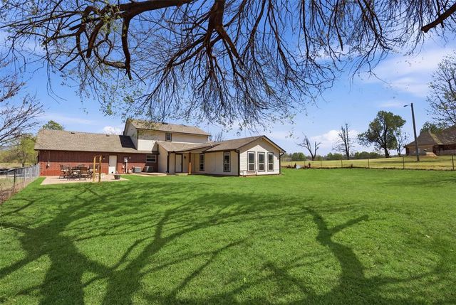 319 E Cedar Drive, Tuttle, OK 73089