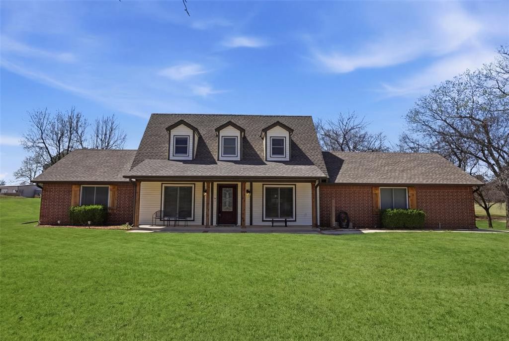 319 E Cedar Drive, Tuttle, OK 73089