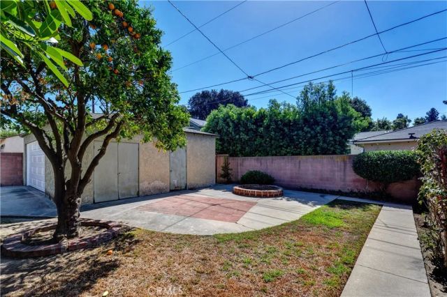 11042 Maple, Whittier, CA 90601