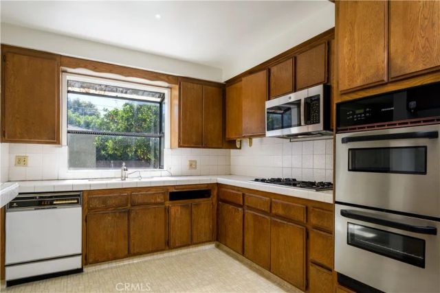 11042 Maple, Whittier, CA 90601