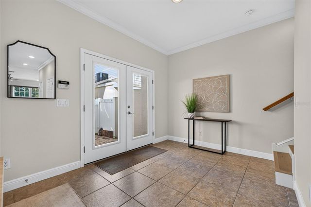 135 49TH AVENUE N, St Petersburg, FL 33703