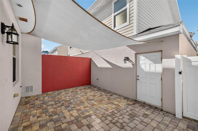 135 49TH AVENUE N, St Petersburg, FL 33703
