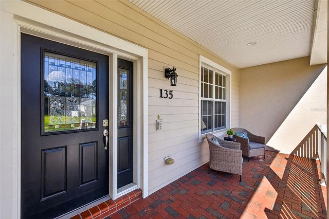 135 49TH AVENUE N, St Petersburg, FL 33703