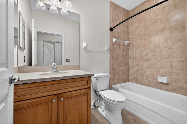 135 49TH AVENUE N, St Petersburg, FL 33703