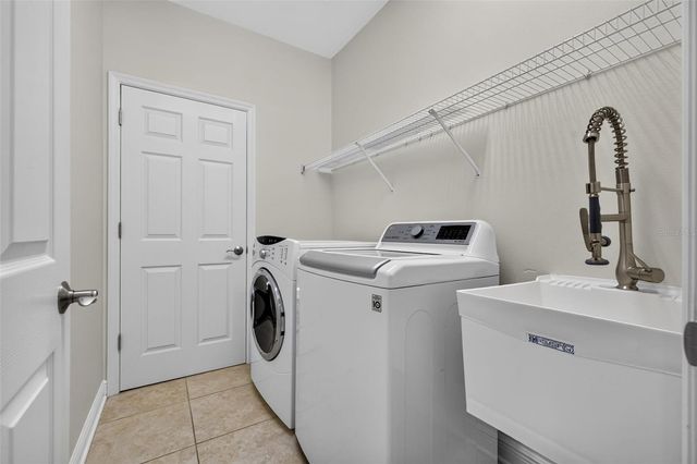 135 49TH AVENUE N, St Petersburg, FL 33703