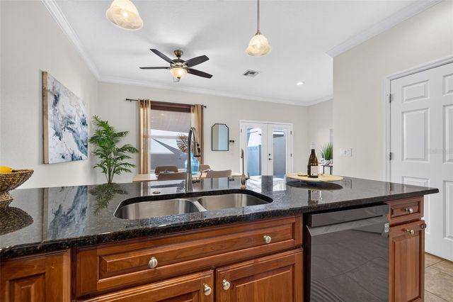 135 49TH AVENUE N, St Petersburg, FL 33703