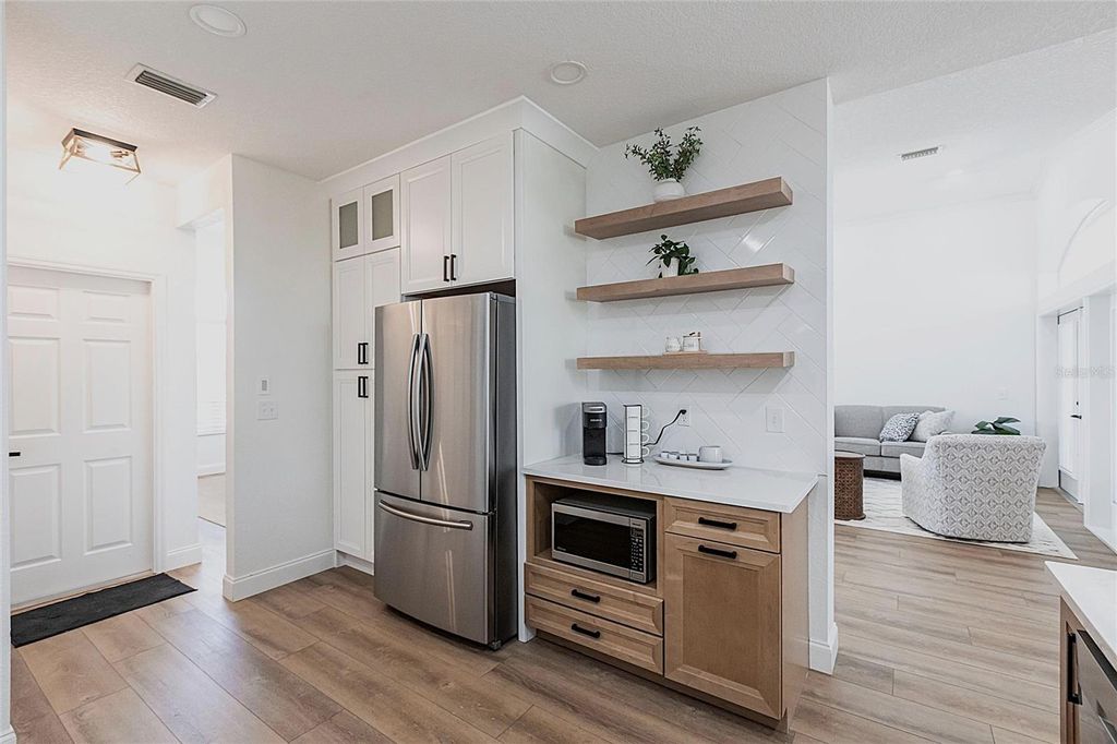 Image 10 of property listing at 1711 BOCA RATON COURT, Punta Gorda, FL 33950