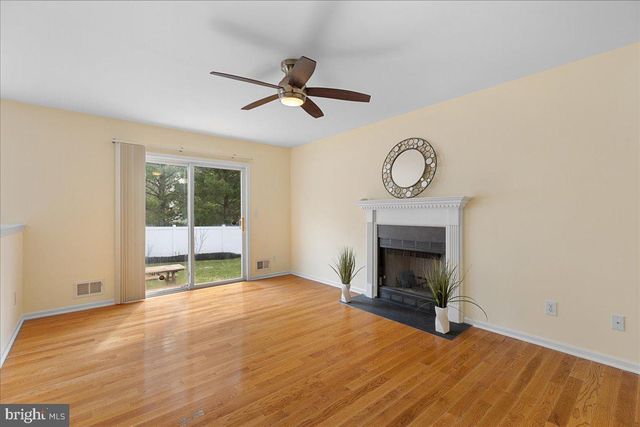 27 BLOSSOM DR, Ewing Twp, NJ 08638