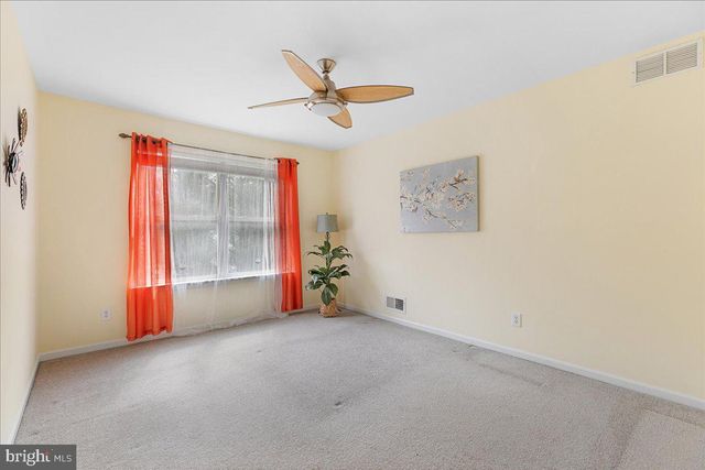 27 BLOSSOM DR, Ewing Twp, NJ 08638