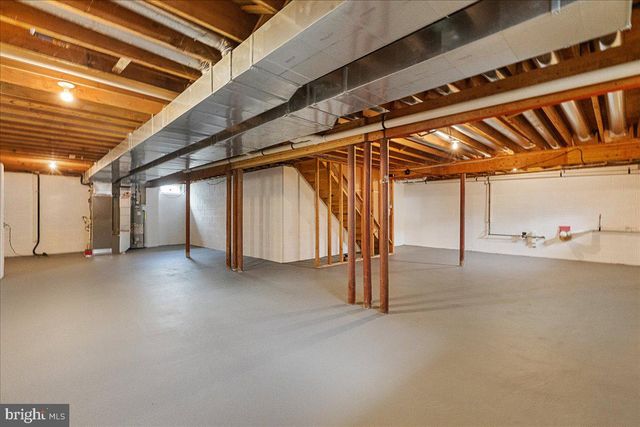 27 BLOSSOM DR, Ewing Twp, NJ 08638