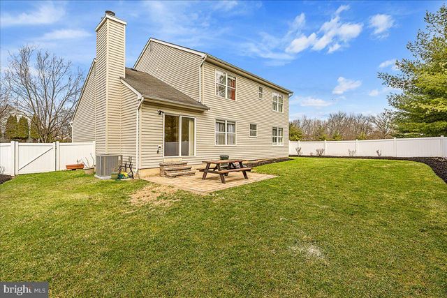 27 BLOSSOM DR, Ewing Twp, NJ 08638