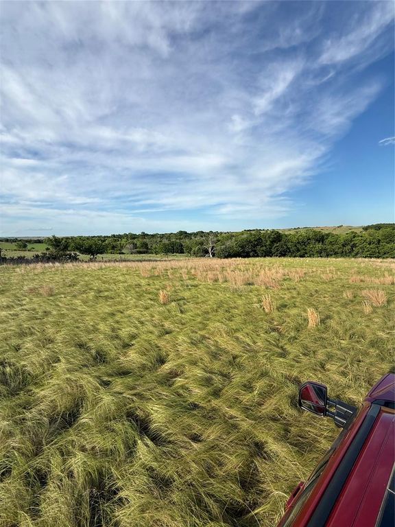 Image 3 of property listing at 1480 E Road, Ninnekah, OK 73067
