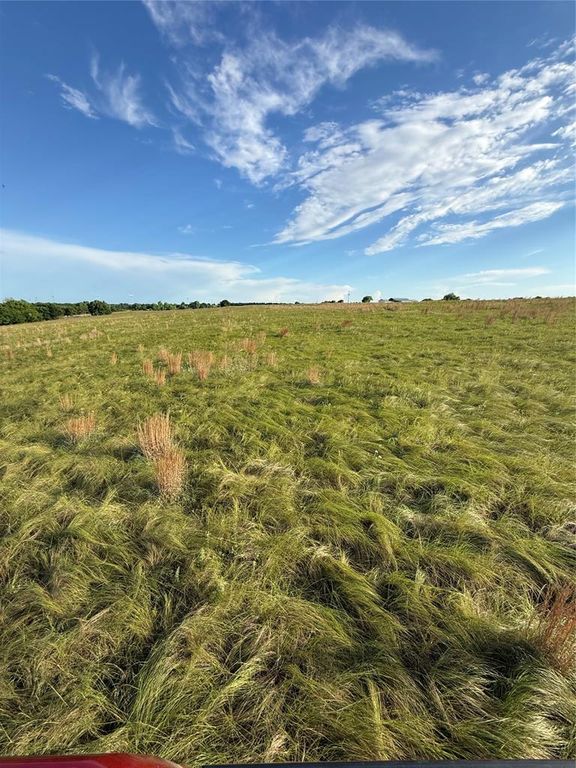 Image 4 of property listing at 1480 E Road, Ninnekah, OK 73067