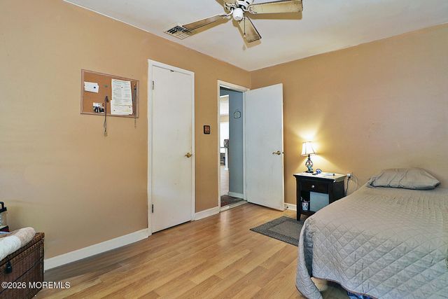 9 Bolans Court, Toms River, NJ 08757