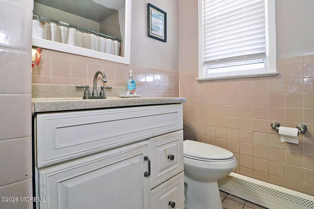 9 Bolans Court, Toms River, NJ 08757