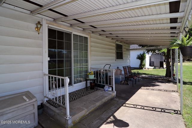 9 Bolans Court, Toms River, NJ 08757