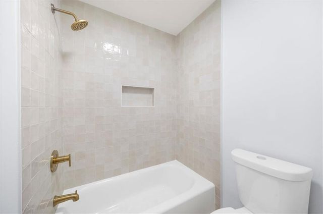 9570 Hillside Drive, Roswell, GA 30076