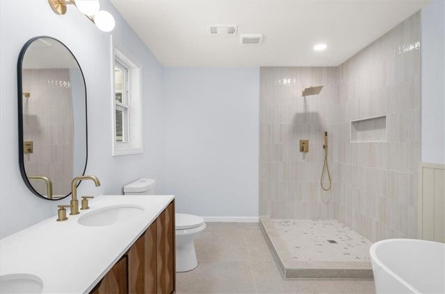 9570 Hillside Drive, Roswell, GA 30076
