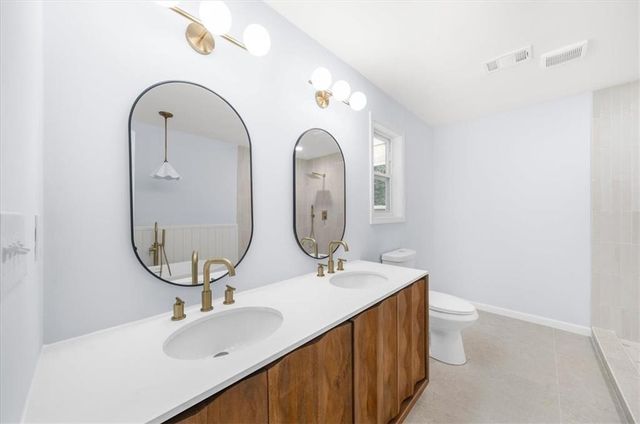 9570 Hillside Drive, Roswell, GA 30076