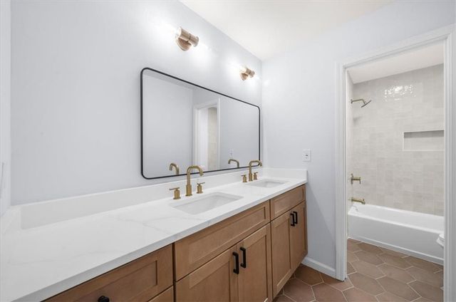 9570 Hillside Drive, Roswell, GA 30076