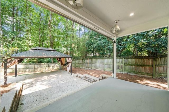 9570 Hillside Drive, Roswell, GA 30076