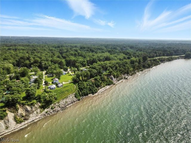 7223 Kenmore Avenue, North Kingsville, OH 44068