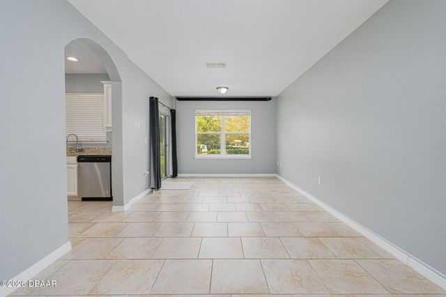 100 Tarracina Way, Daytona Beach, FL 32117