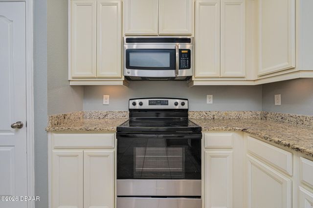 100 Tarracina Way, Daytona Beach, FL 32117