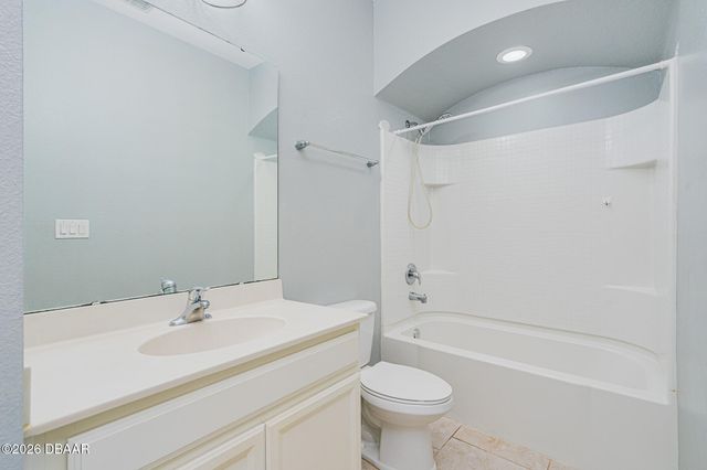 100 Tarracina Way, Daytona Beach, FL 32117