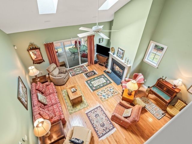 148 Fireside Ln 148, Holden, MA 01520