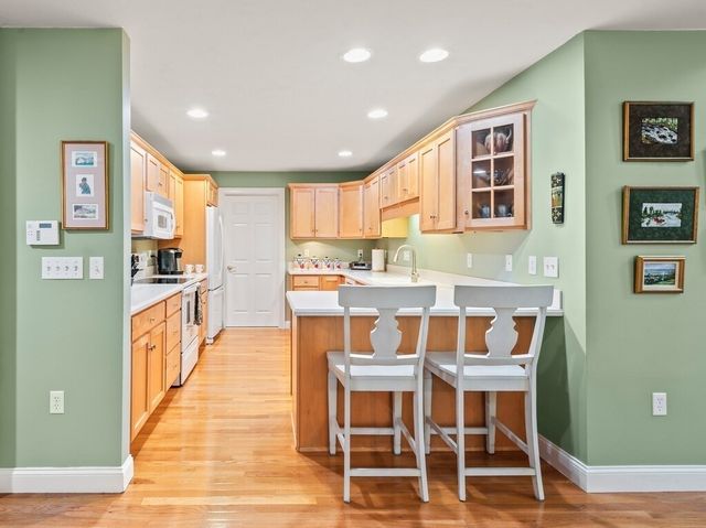 148 Fireside Ln 148, Holden, MA 01520
